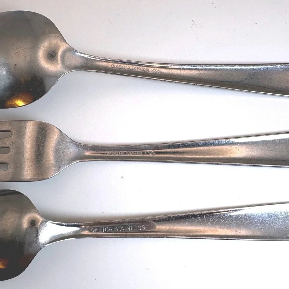 Oneida Fernwood Stainless Flatware 18 Piece Lot Replacement Silverware Pieces